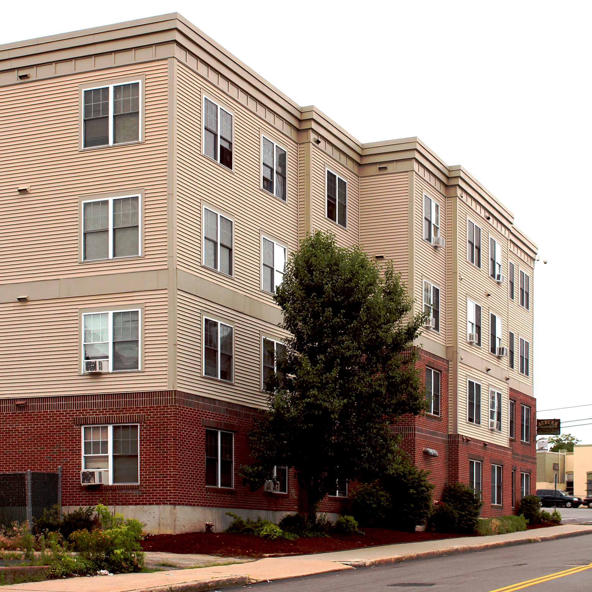 Auburn Apartments Thumb